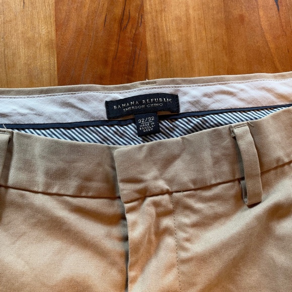 Banana Republic - Khaki Chinos - Size 32/32 - Picture 2 of 7
